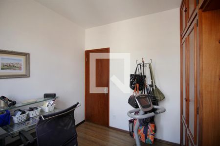 Apartamento à venda com 125m², 3 quartos e 2 vagasQuarto 2