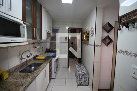 Apartamento à venda com 58m², 2 quartos e 1 vagaCozinha