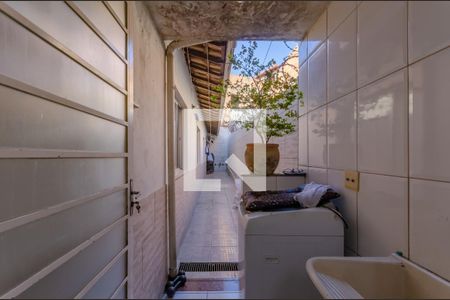Casa à venda com 137m², 3 quartos e 2 vagas Casa à venda com 137m², 3 quartos e 2 vagasÁrea de Serviço