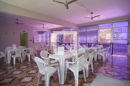 Apartamento à venda com 60m², 2 quartos e sem vagaÁrea comum - Salão de festas