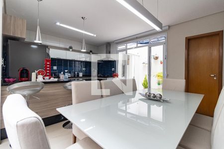 Casa de condomínio à venda com 176m², 3 quartos e 2 vagas Casa de condomínio à venda com 176m², 3 quartos e 2 vagasCozinha