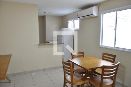 Apartamento à venda com 52m², 2 quartos e sem vagaÁrea comum