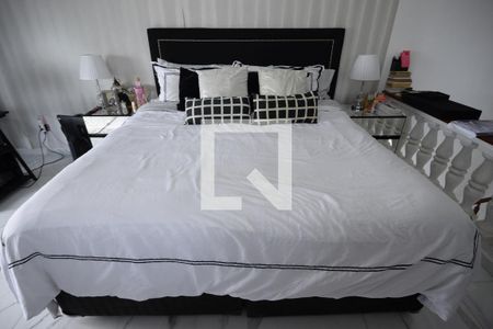 Casa à venda com 180m², 4 quartos e 2 vagasSuíte