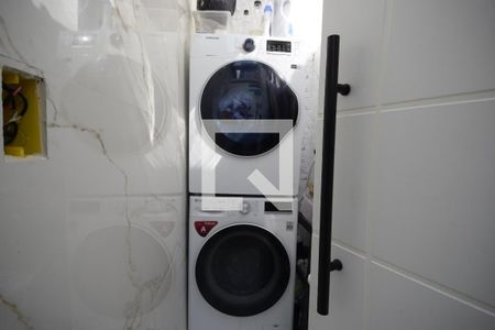 Casa à venda com 180m², 4 quartos e 2 vagasÁrea de Serviço