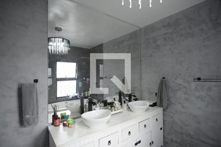 Casa à venda com 180m², 4 quartos e 2 vagasSuíte