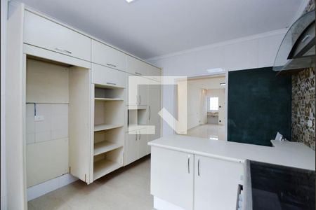 Casa à venda com 330m², 3 quartos e 4 vagas Casa à venda com 330m², 3 quartos e 4 vagasCozinha