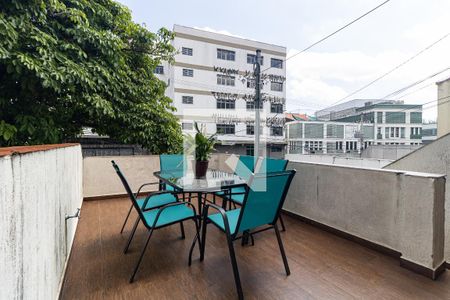 Apartamento à venda com 115m², 3 quartos e 1 vaga Apartamento à venda com 115m², 3 quartos e 1 vagaVaranda