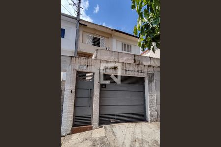 Apartamento à venda com 115m², 3 quartos e 1 vaga Apartamento à venda com 115m², 3 quartos e 1 vagaFachada