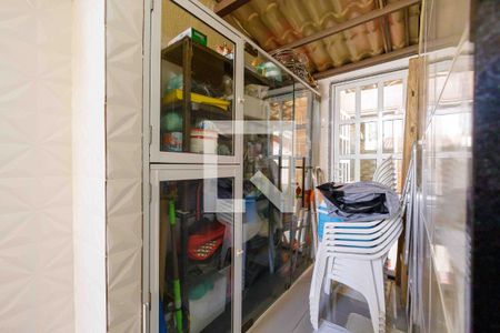 Casa de condomínio à venda com 210m², 4 quartos e 2 vagas Casa de condomínio à venda com 210m², 4 quartos e 2 vagasÁrea de Serviço