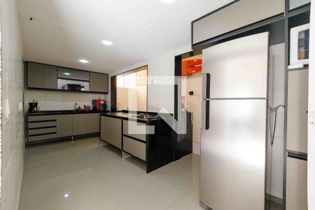 Casa de condomínio à venda com 210m², 4 quartos e 2 vagas Casa de condomínio à venda com 210m², 4 quartos e 2 vagasCozinha