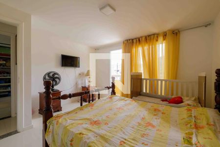 Casa de condomínio à venda com 210m², 4 quartos e 2 vagas Casa de condomínio à venda com 210m², 4 quartos e 2 vagasSuíte 1