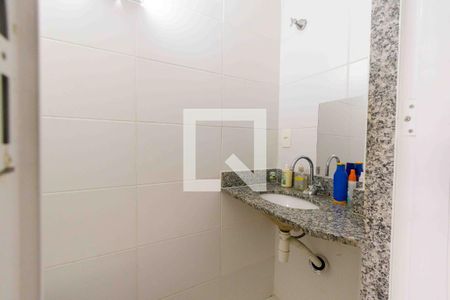 Casa de condomínio à venda com 210m², 4 quartos e 2 vagas Casa de condomínio à venda com 210m², 4 quartos e 2 vagasLavabo