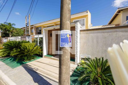 Casa de condomínio à venda com 210m², 4 quartos e 2 vagas Casa de condomínio à venda com 210m², 4 quartos e 2 vagasPlaquinha