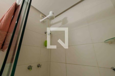 Casa de condomínio à venda com 210m², 4 quartos e 2 vagas Casa de condomínio à venda com 210m², 4 quartos e 2 vagasBanheiro Suíte 1