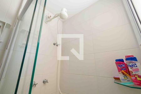 Casa de condomínio à venda com 210m², 4 quartos e 2 vagas Casa de condomínio à venda com 210m², 4 quartos e 2 vagasBanheiro Suíte 3