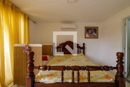 Casa de condomínio à venda com 210m², 4 quartos e 2 vagas Casa de condomínio à venda com 210m², 4 quartos e 2 vagasSuíte 1