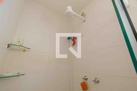 Casa de condomínio à venda com 210m², 4 quartos e 2 vagas Casa de condomínio à venda com 210m², 4 quartos e 2 vagasBanheiro Suíte 2