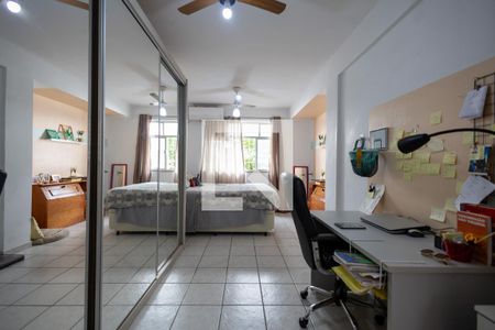 Casa de condomínio à venda com 200m², 4 quartos e sem vaga Casa de condomínio à venda com 200m², 4 quartos e sem vagaQuarto 3 2° Andar