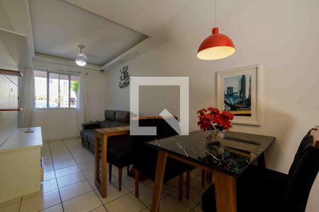 Sala de casa de condomínio para alugar com 3 quartos, 80m² em Vargem Pequena, Rio de Janeiro