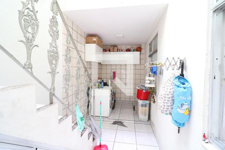 Casa à venda com 280m², 4 quartos e 1 vagaÁrea de Serviço