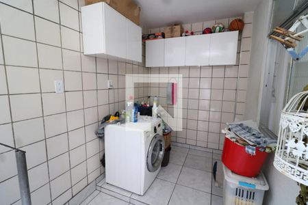 Casa à venda com 280m², 4 quartos e 1 vagaÁrea de Serviço