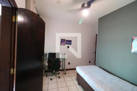 Casa à venda com 280m², 4 quartos e 1 vagaQuarto 1