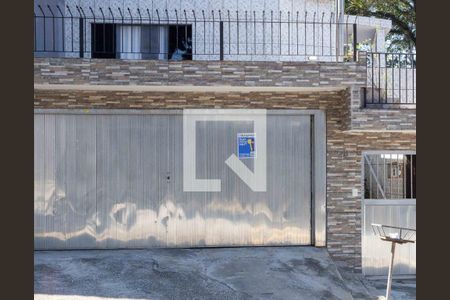 Casa à venda com 154m², 2 quartos e 4 vagasFachada