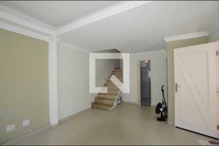 Sala de casa para alugar com 2 quartos, 100m² em Vila Valqueire, Rio de Janeiro