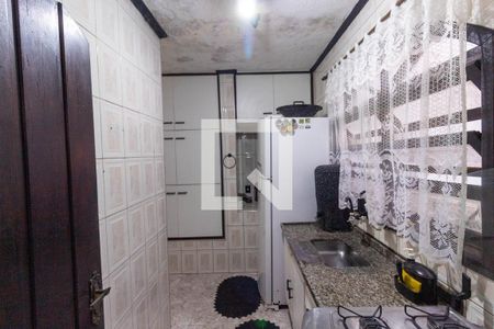 Casa à venda com 126m², 3 quartos e 4 vagas Casa à venda com 126m², 3 quartos e 4 vagasCozinha