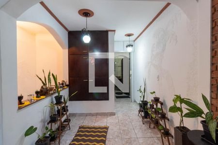 Casa à venda com 126m², 3 quartos e 4 vagas Casa à venda com 126m², 3 quartos e 4 vagasCorredor