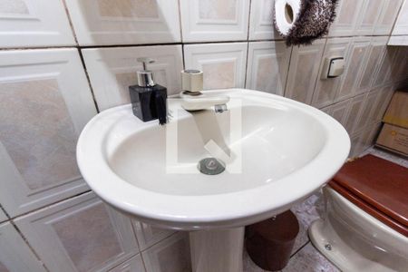 Casa à venda com 126m², 3 quartos e 4 vagas Casa à venda com 126m², 3 quartos e 4 vagasLavabo