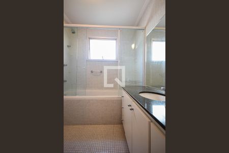 Apartamento à venda com 146m², 3 quartos e 2 vagasBanheiro