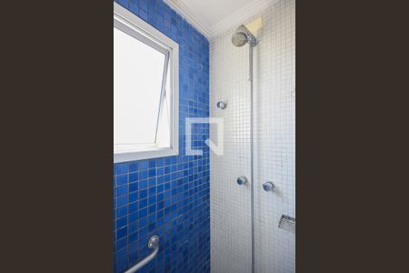 Apartamento à venda com 146m², 3 quartos e 2 vagasChuveiro do Banheiro da Suíte 