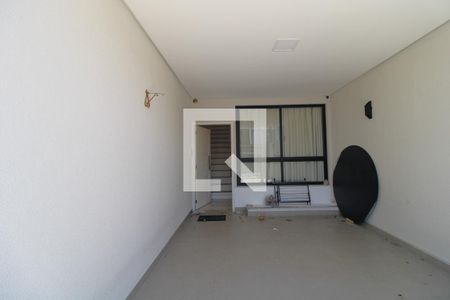 Casa à venda com 123m², 3 quartos e 2 vagasGaragem