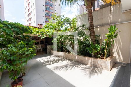 Casa à venda com 300m², 3 quartos e 2 vagas Casa à venda com 300m², 3 quartos e 2 vagasQuintal
