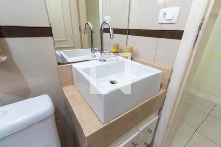 Casa à venda com 300m², 3 quartos e 2 vagas Casa à venda com 300m², 3 quartos e 2 vagasBanheiro 3