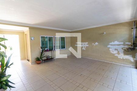Casa à venda com 300m², 3 quartos e 2 vagas Casa à venda com 300m², 3 quartos e 2 vagasGaragem