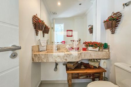 Apartamento para alugar com 176m², 3 quartos e 2 vagas Apartamento para alugar com 176m², 3 quartos e 2 vagasBanheiro