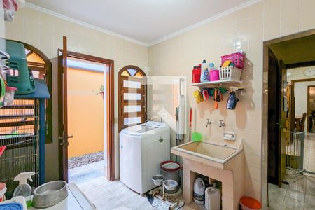 Casa à venda com 447m², 4 quartos e 2 vagas Casa à venda com 447m², 4 quartos e 2 vagasÁrea de serviço