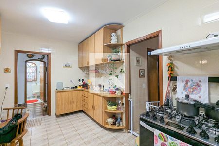 Casa à venda com 447m², 4 quartos e 2 vagas Casa à venda com 447m², 4 quartos e 2 vagasCozinha