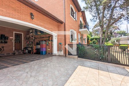 Casa à venda com 447m², 4 quartos e 2 vagas Casa à venda com 447m², 4 quartos e 2 vagasGaragem