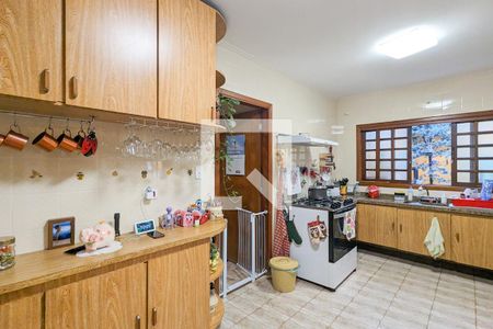 Casa à venda com 447m², 4 quartos e 2 vagas Casa à venda com 447m², 4 quartos e 2 vagasCozinha