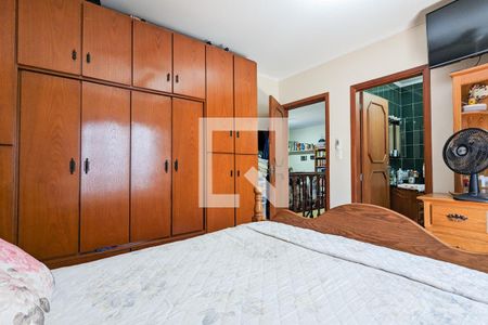 Casa à venda com 447m², 4 quartos e 2 vagas Casa à venda com 447m², 4 quartos e 2 vagasQuarto da suíte