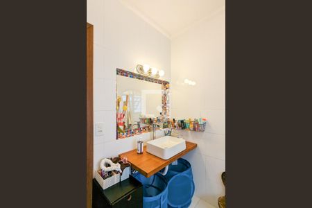 Casa à venda com 447m², 4 quartos e 2 vagas Casa à venda com 447m², 4 quartos e 2 vagasBanheiro