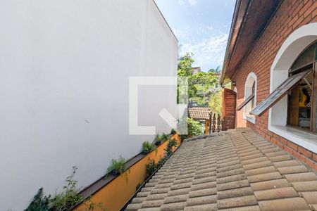 Casa à venda com 447m², 4 quartos e 2 vagas Casa à venda com 447m², 4 quartos e 2 vagasVista da varanda do quarto 3