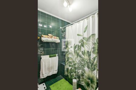 Casa à venda com 447m², 4 quartos e 2 vagas Casa à venda com 447m², 4 quartos e 2 vagasBanheiro da suíte