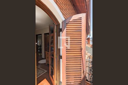 Casa à venda com 447m², 4 quartos e 2 vagas Casa à venda com 447m², 4 quartos e 2 vagasVaranda da suíte