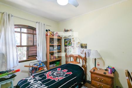 Casa à venda com 447m², 4 quartos e 2 vagas Casa à venda com 447m², 4 quartos e 2 vagasQuarto 2