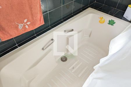 Casa à venda com 447m², 4 quartos e 2 vagas Casa à venda com 447m², 4 quartos e 2 vagasBanheiro da suíte