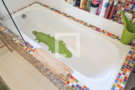 Casa à venda com 447m², 4 quartos e 2 vagas Casa à venda com 447m², 4 quartos e 2 vagasBanheiro